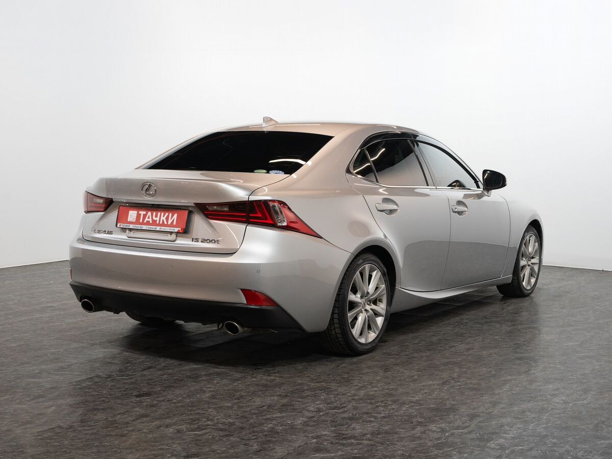 Lexus IS200t 2016 - фото автомобиля