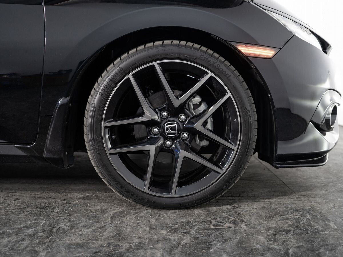 Honda Civic 2018 - фото автомобиля