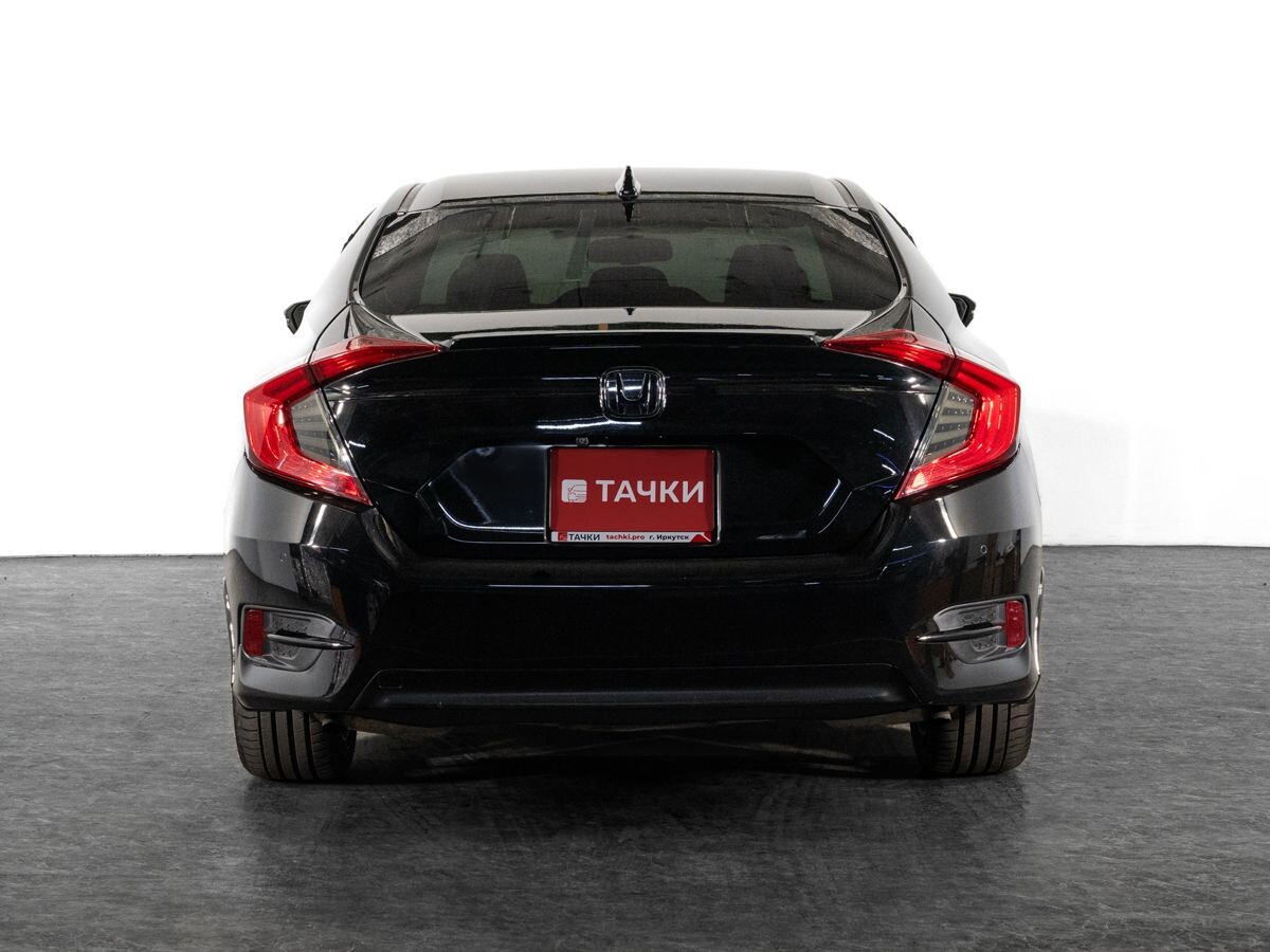 Honda Civic 2018 - фото автомобиля