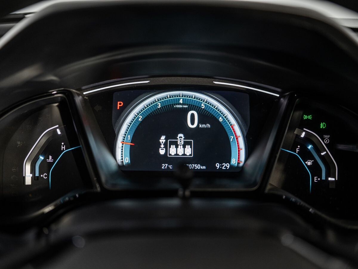 Honda Civic 2018 - фото автомобиля