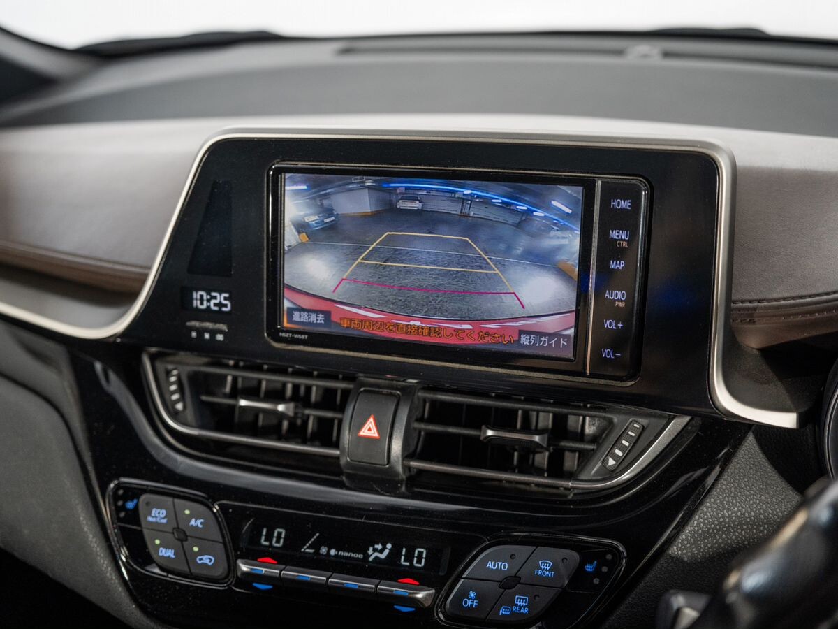 Toyota C-HR 2019 - фото автомобиля