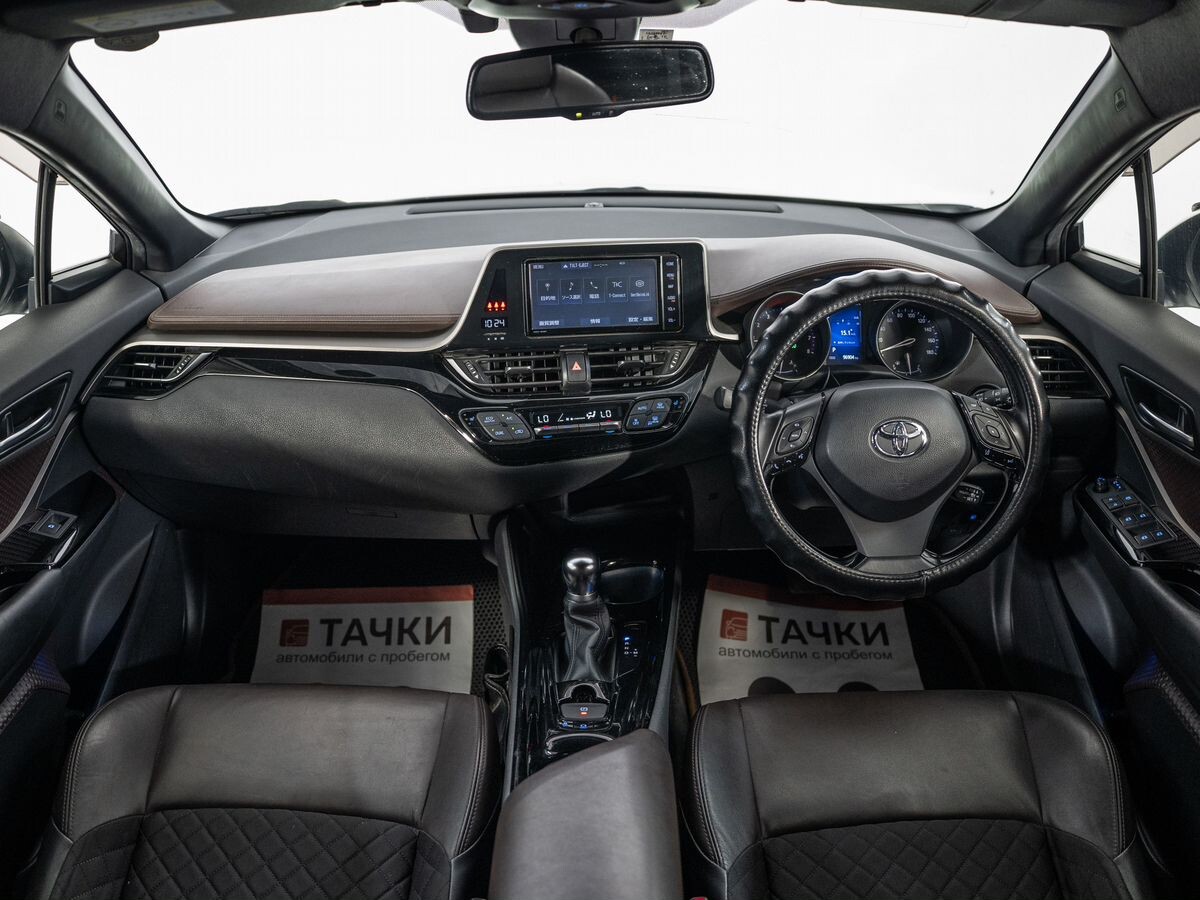 Toyota C-HR 2019 - фото автомобиля