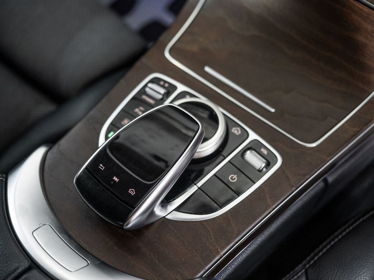 Mercedes-Benz C-Class 2018 - фото автомобиля
