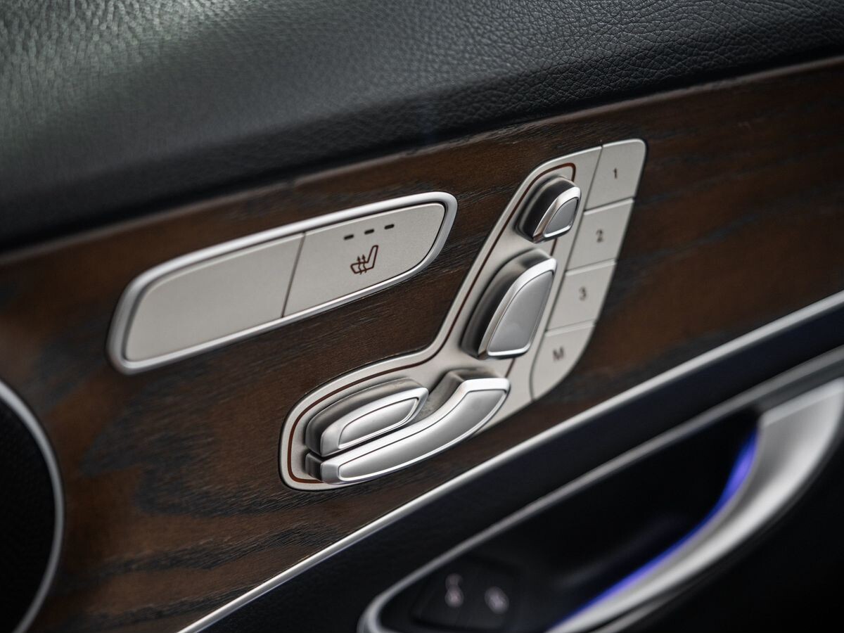 Mercedes-Benz C-Class 2018 - фото автомобиля