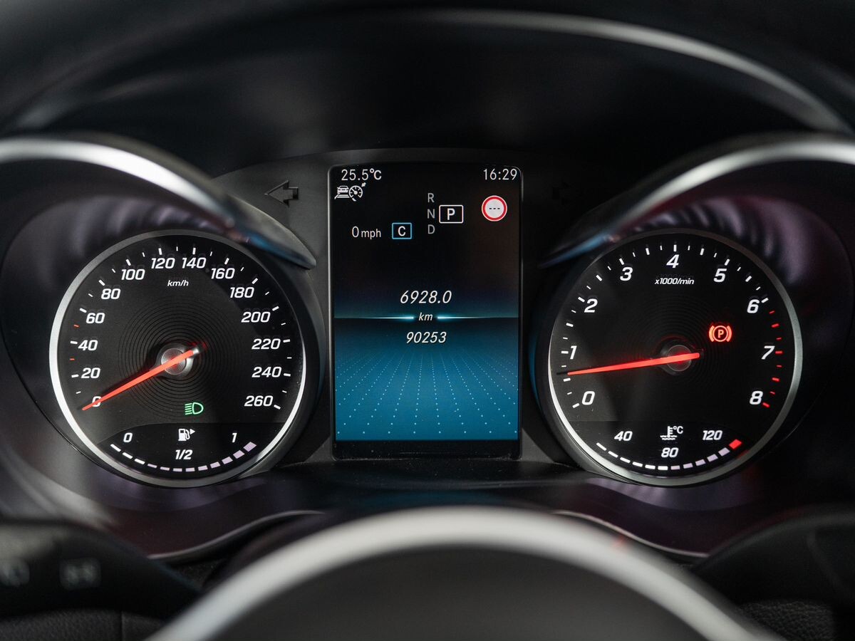 Mercedes-Benz C-Class 2018 - фото автомобиля