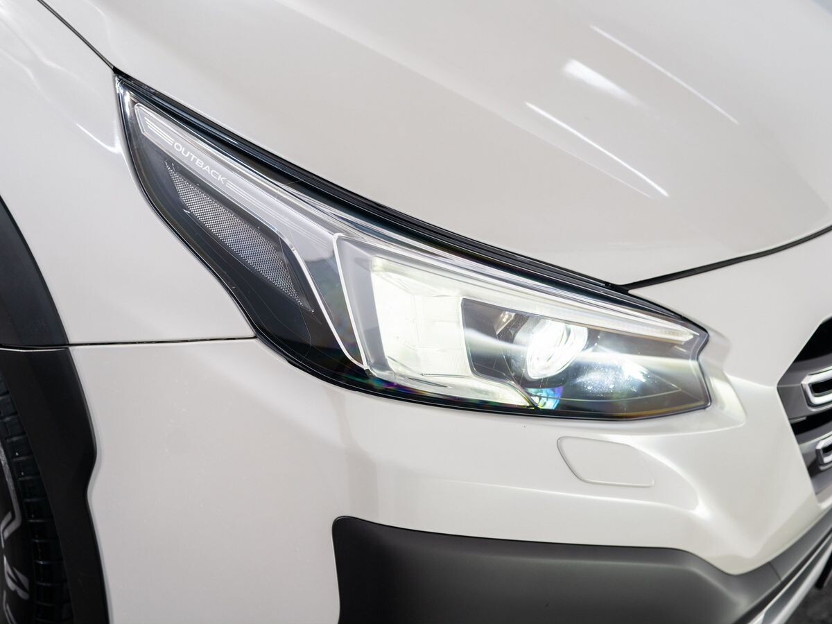 Subaru Outback 2022 - фото автомобиля