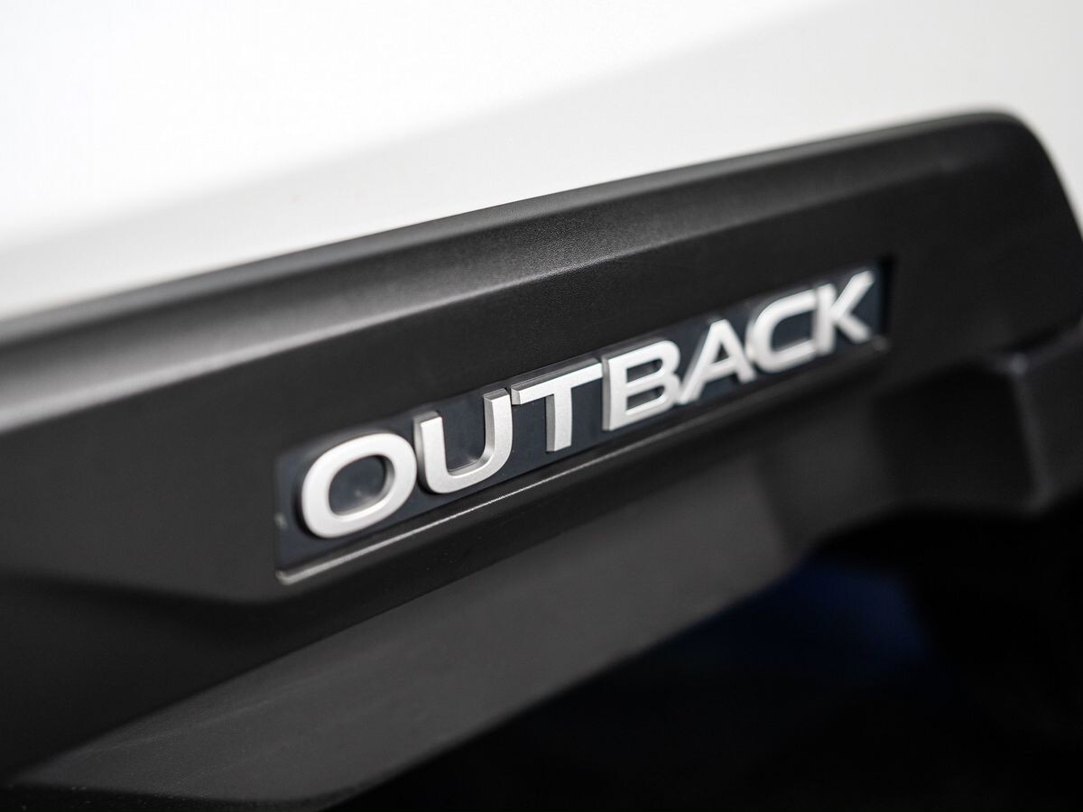 Subaru Outback 2022 - фото автомобиля