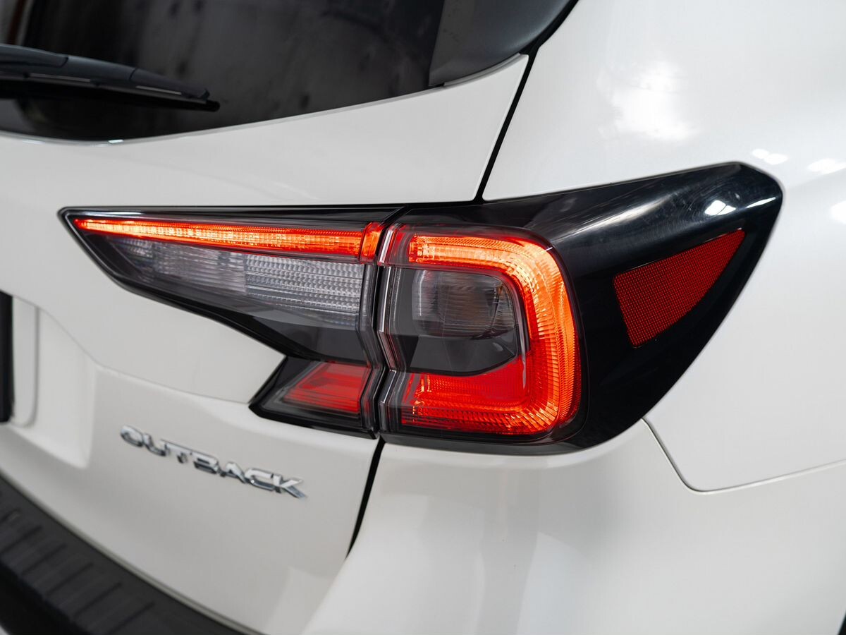 Subaru Outback 2022 - фото автомобиля
