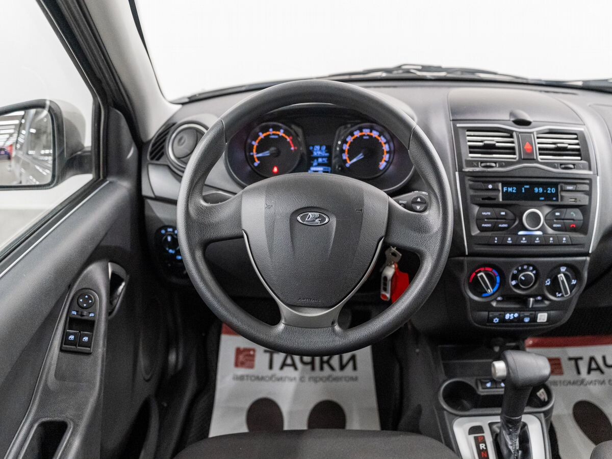 Лада Гранта 2021 - фото автомобиля
