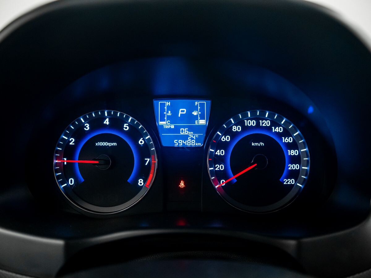 Hyundai Solaris 2016 - фото автомобиля