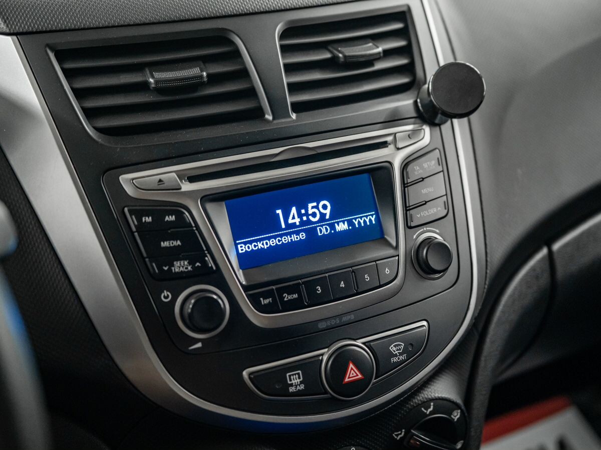Hyundai Solaris 2016 - фото автомобиля