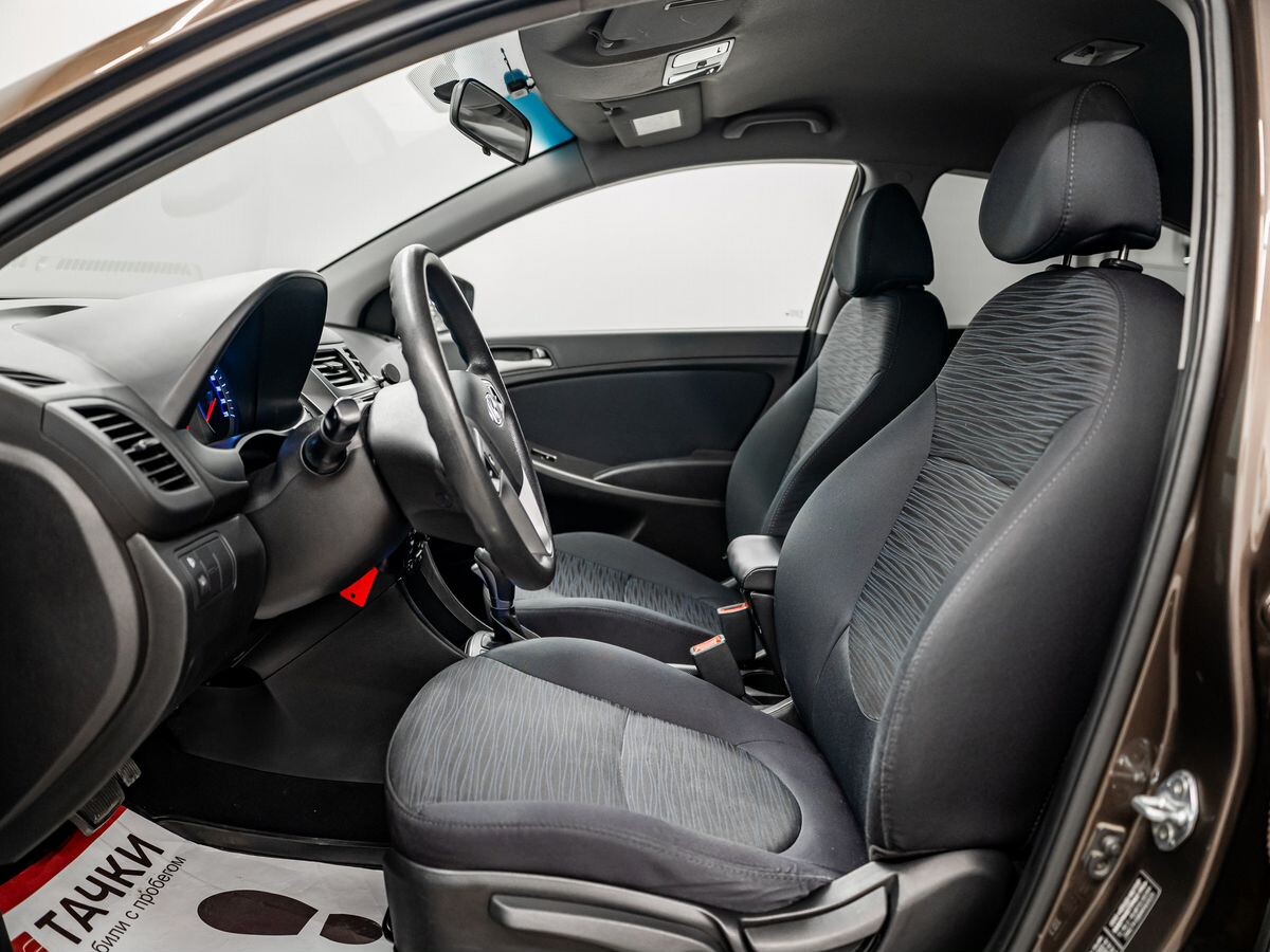 Hyundai Solaris 2016 - фото автомобиля