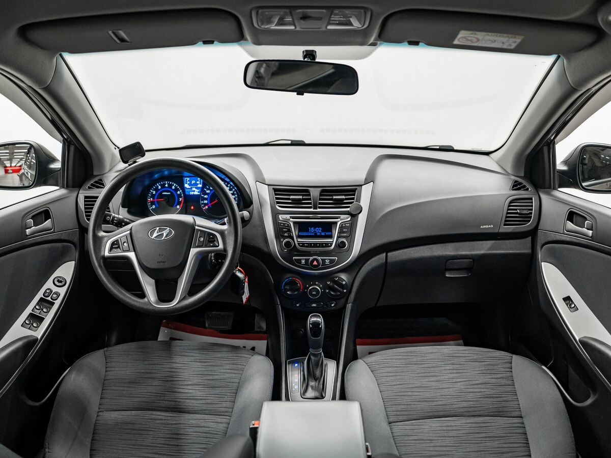 Hyundai Solaris 2016 - фото автомобиля