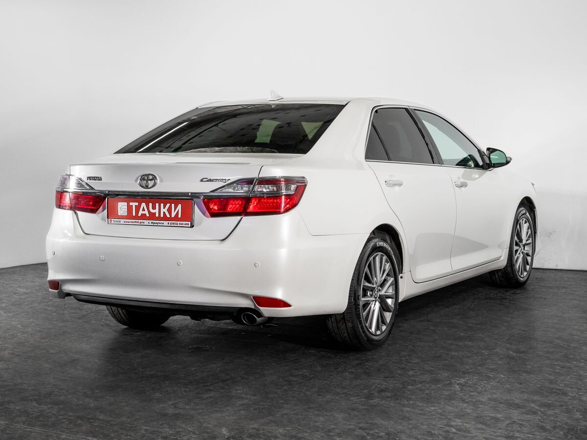 Toyota Camry 2017 - фото автомобиля