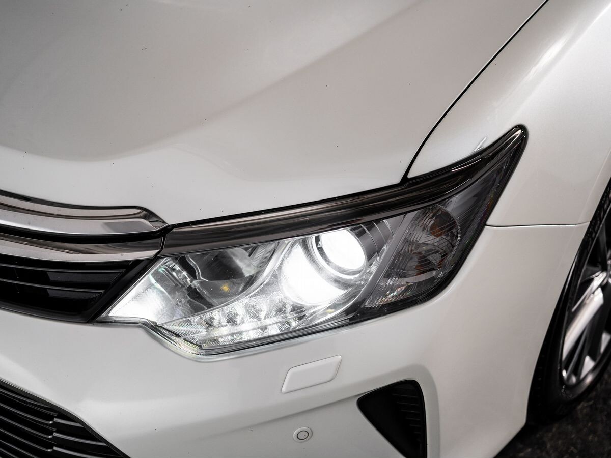 Toyota Camry 2017 - фото автомобиля