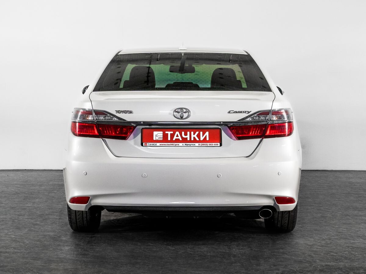 Toyota Camry 2017 - фото автомобиля