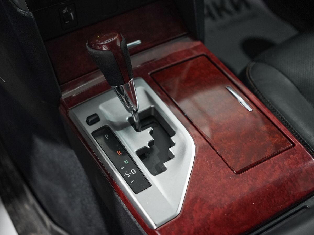Toyota Camry 2012 - фото автомобиля