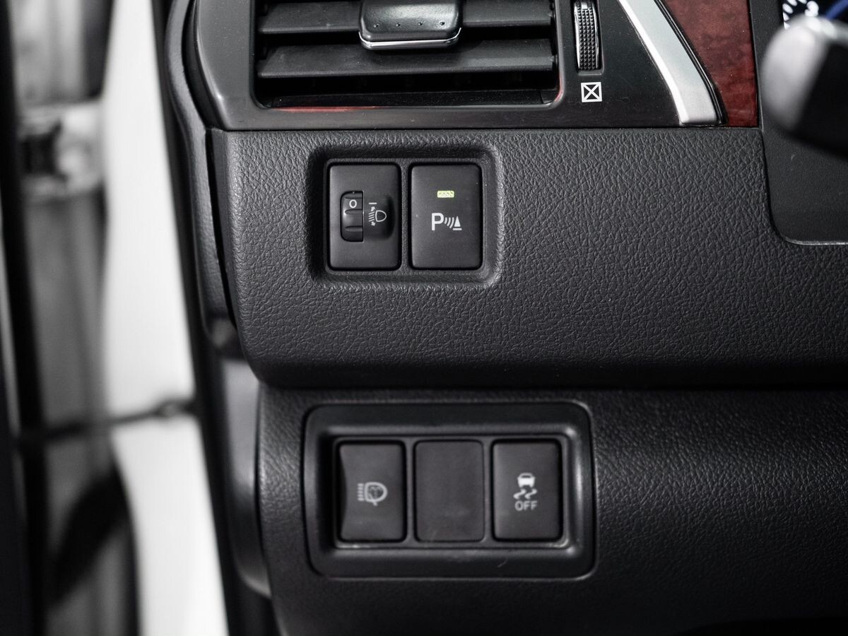 Toyota Camry 2012 - фото автомобиля