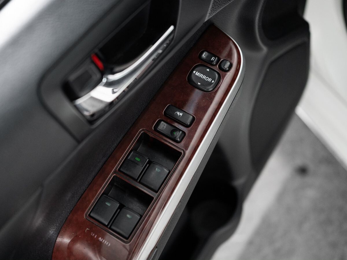 Toyota Camry 2012 - фото автомобиля