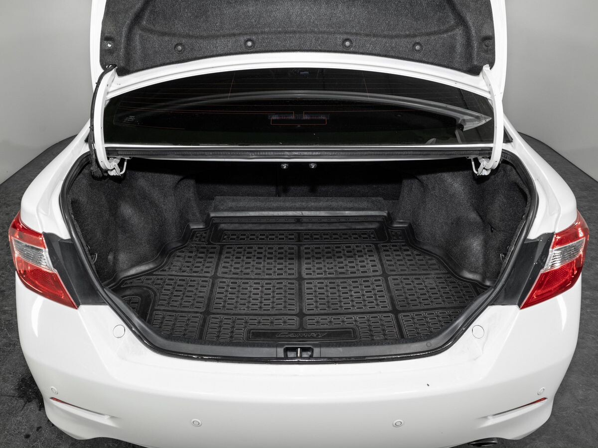 Toyota Camry 2012 - фото автомобиля
