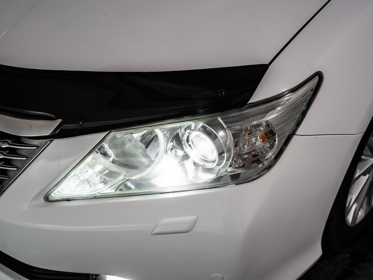 Toyota Camry 2012 - фото автомобиля