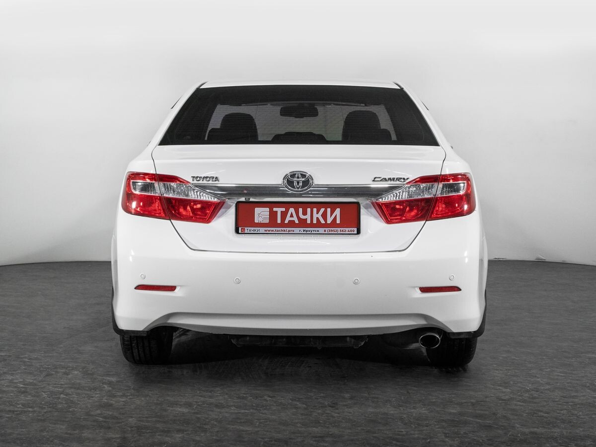 Toyota Camry 2012 - фото автомобиля