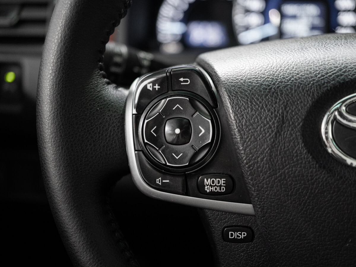 Toyota Camry 2012 - фото автомобиля