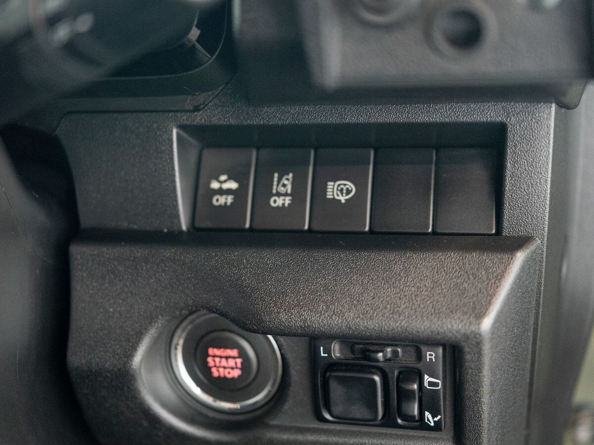 Suzuki Jimny Sierra 2019 - фото автомобиля