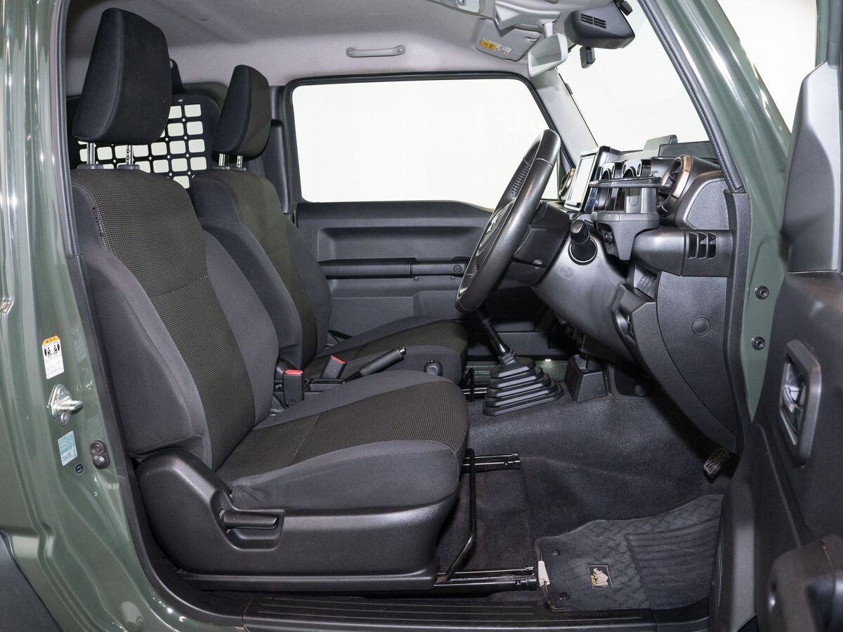 Suzuki Jimny Sierra 2019 - фото автомобиля