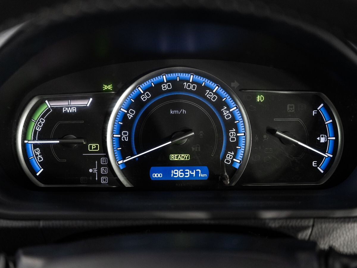 Toyota Noah 2014 - фото автомобиля
