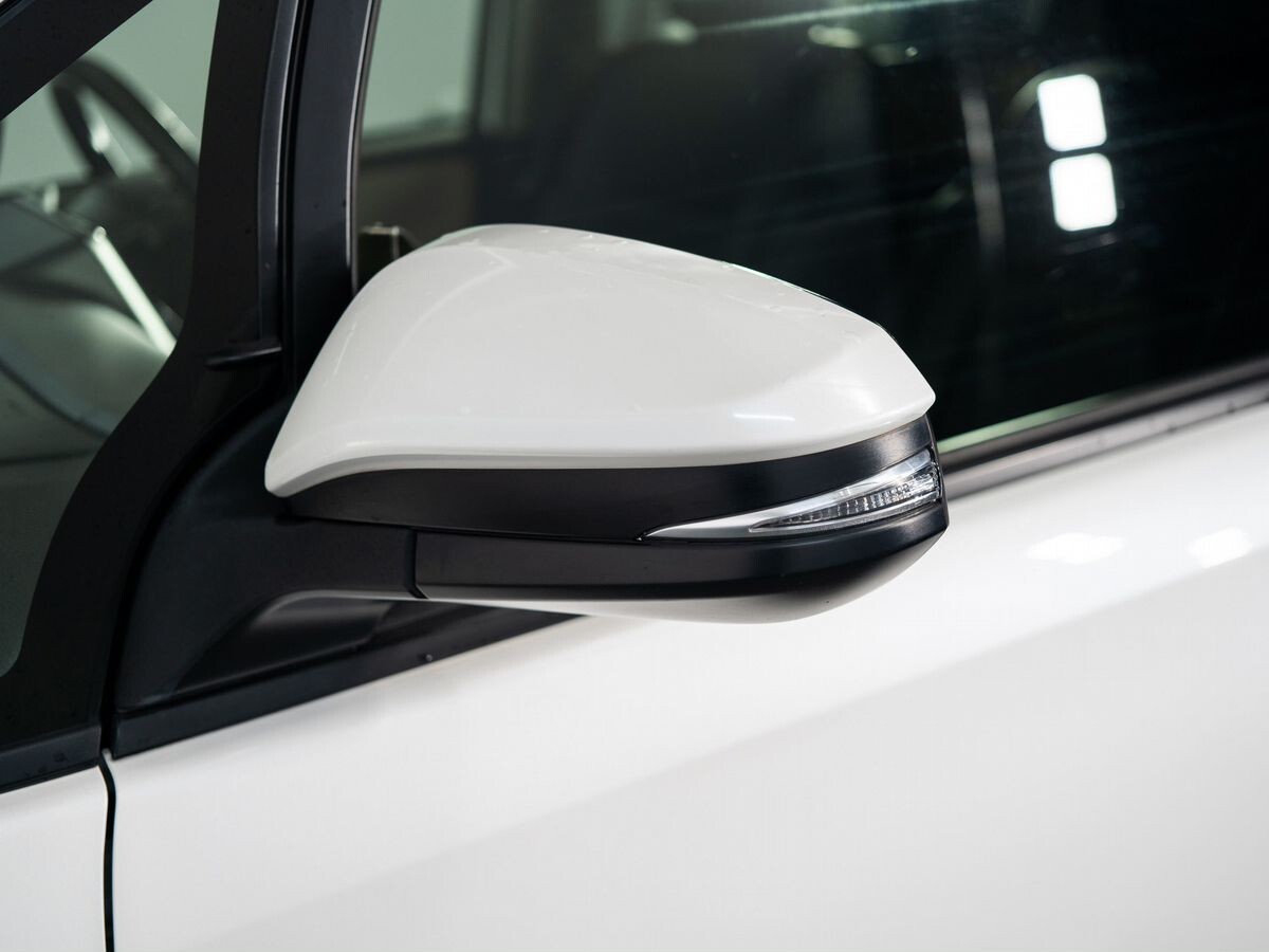 Toyota Noah 2014 - фото автомобиля