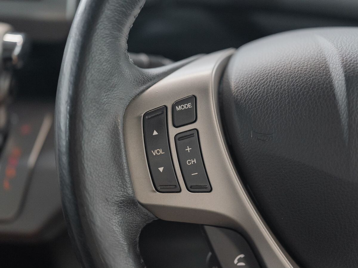 Honda Freed 2012 - фото автомобиля