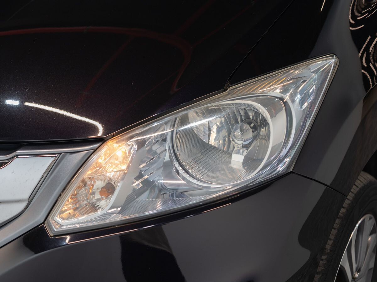 Honda Freed 2012 - фото автомобиля