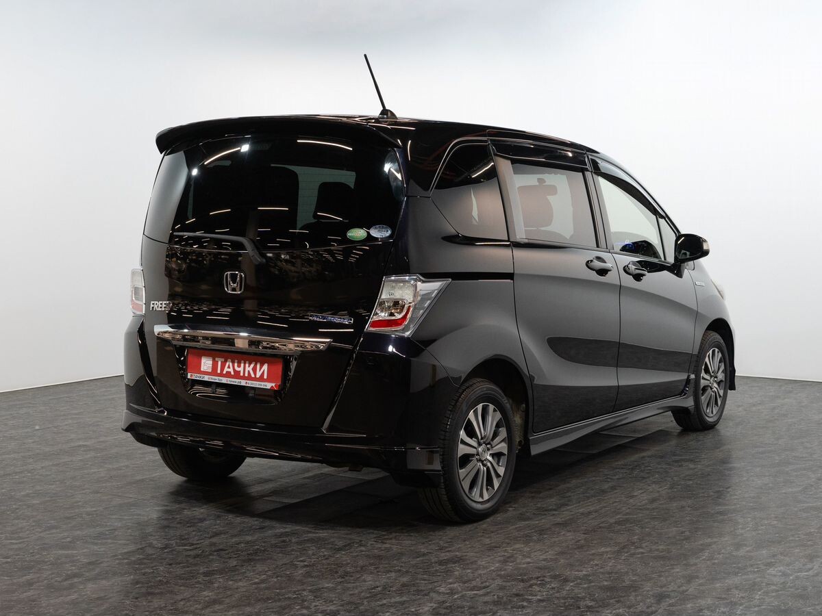 Honda Freed 2012 - фото автомобиля