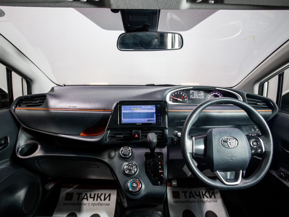 Toyota Sienta 2016 - фото автомобиля