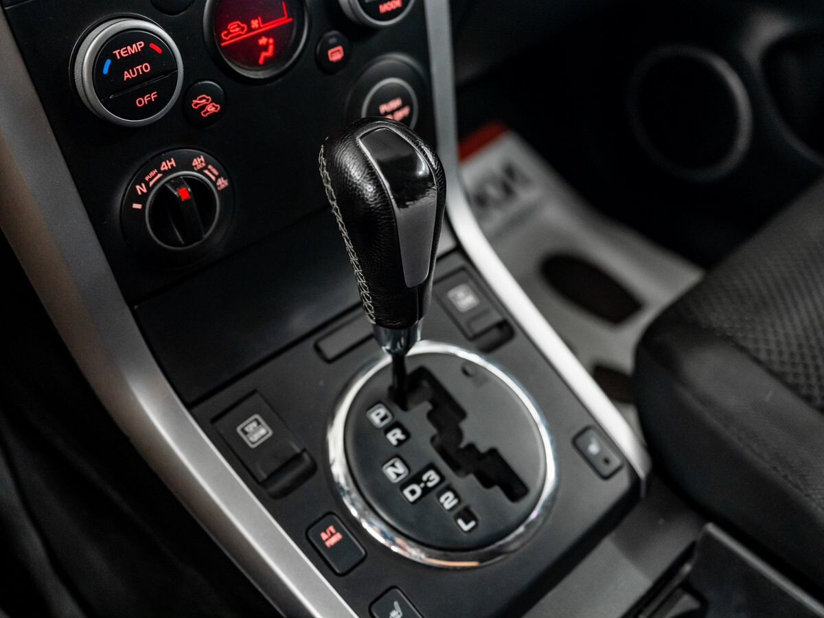 Suzuki Grand Vitara 2011 - фото автомобиля