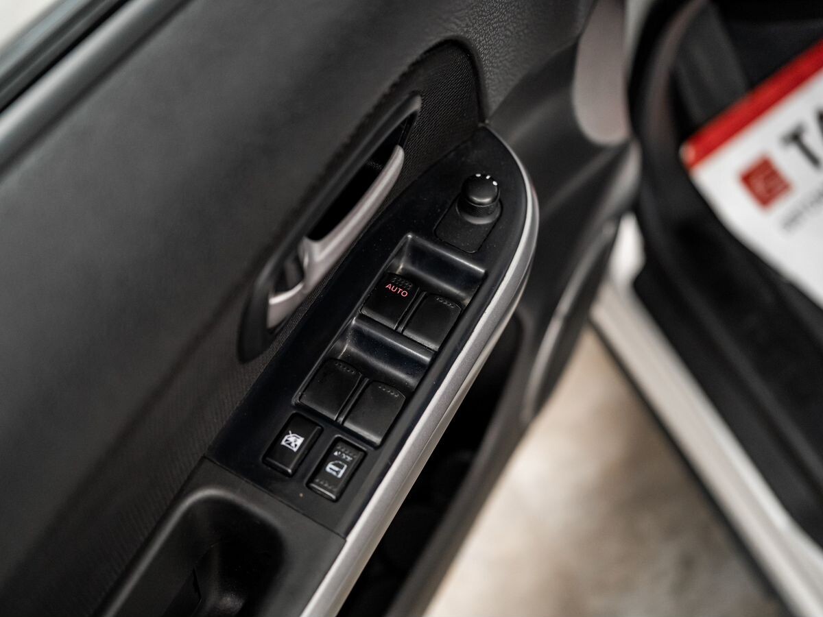 Suzuki Grand Vitara 2011 - фото автомобиля