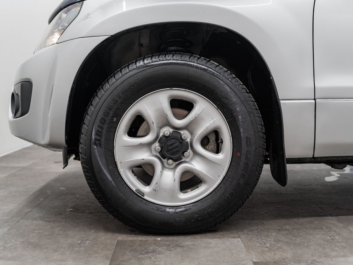 Suzuki Grand Vitara 2011 - фото автомобиля
