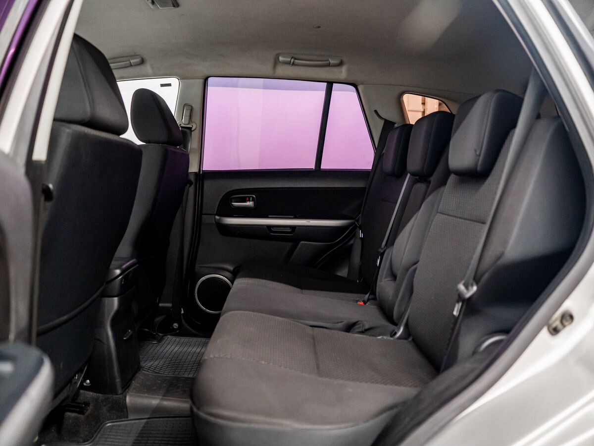 Suzuki Grand Vitara 2011 - фото автомобиля