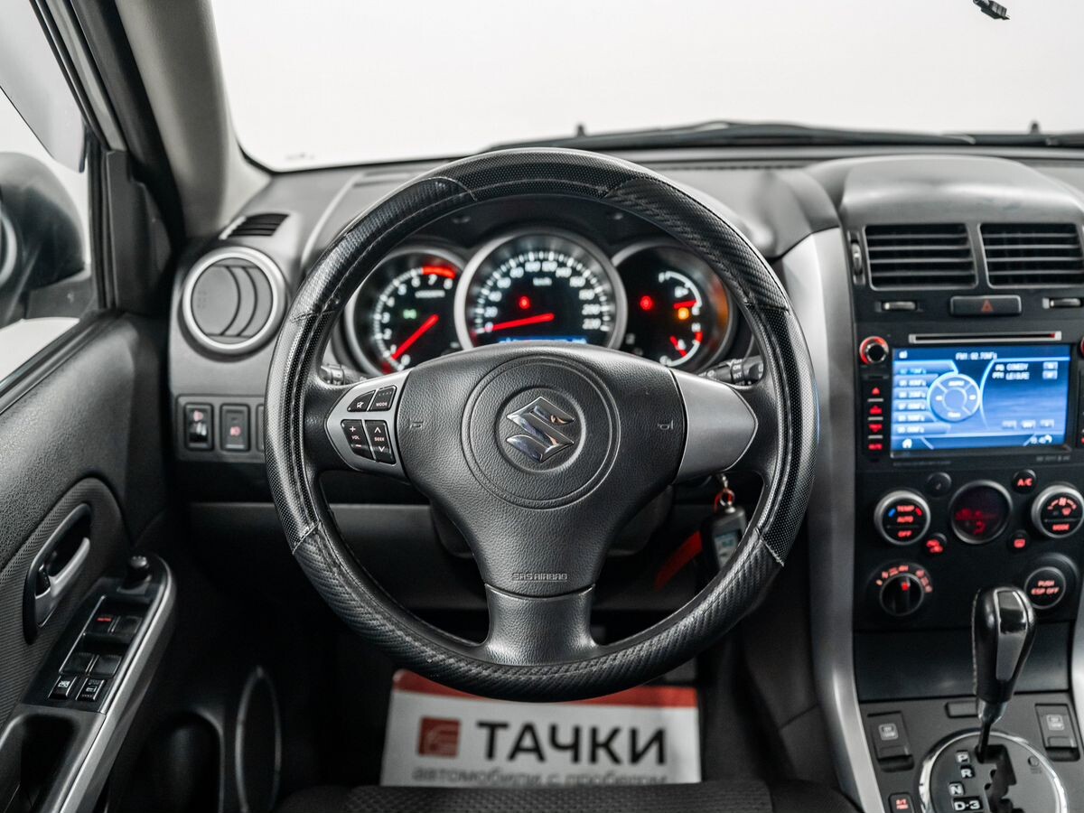 Suzuki Grand Vitara 2011 - фото автомобиля