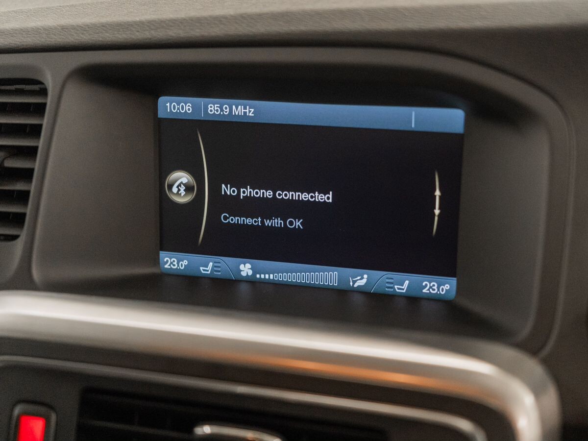 Volvo V60 2011 - фото автомобиля