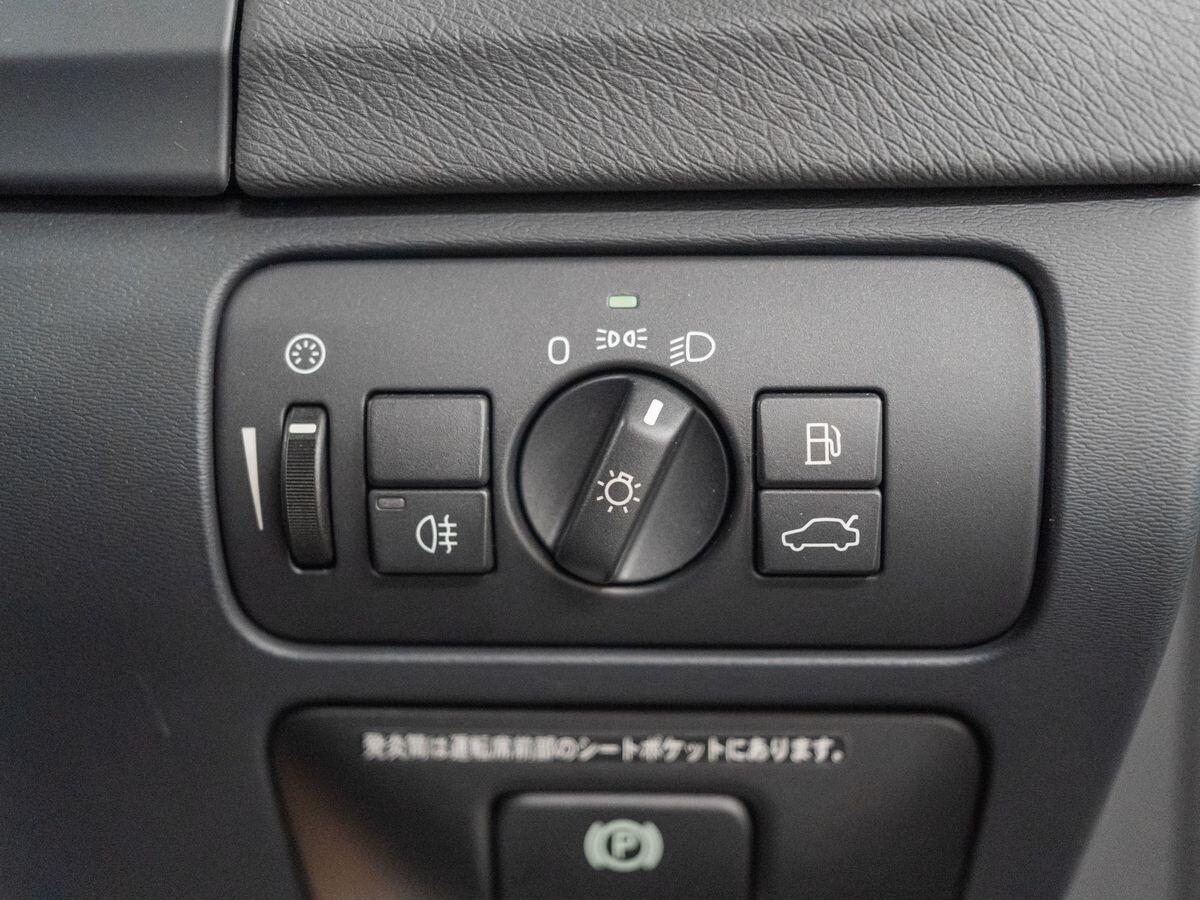 Volvo V60 2011 - фото автомобиля