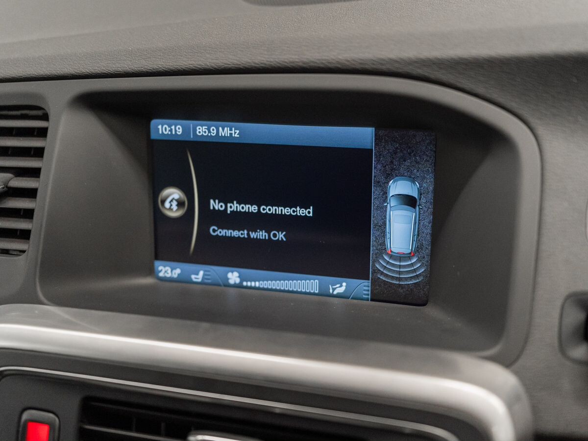 Volvo V60 2011 - фото автомобиля