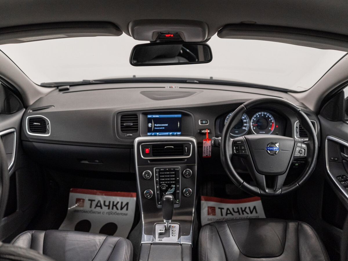 Volvo V60 2011 - фото автомобиля