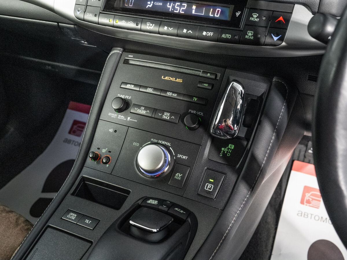 Lexus CT200h 2011 - фото автомобиля