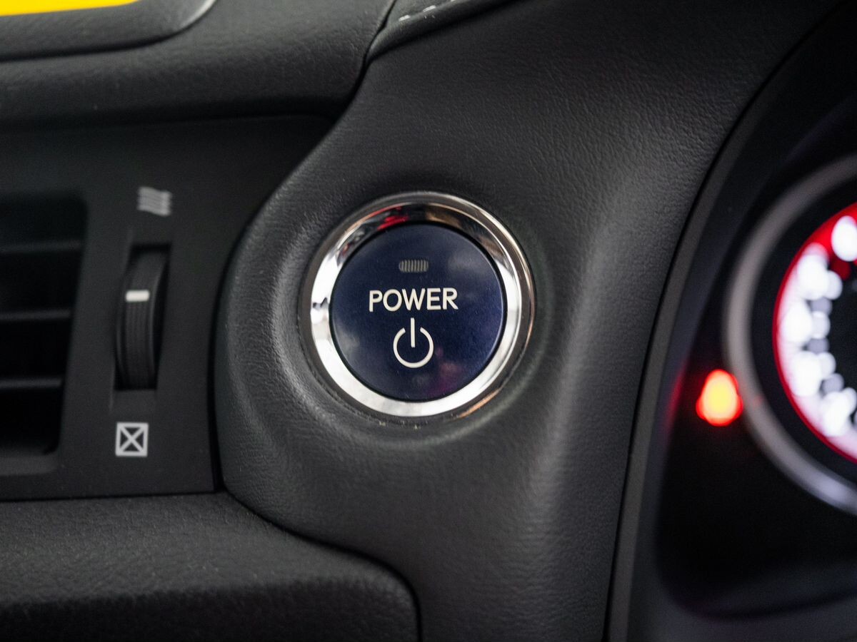 Lexus CT200h 2011 - фото автомобиля