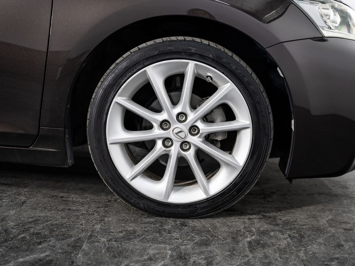 Lexus CT200h 2011 - фото автомобиля
