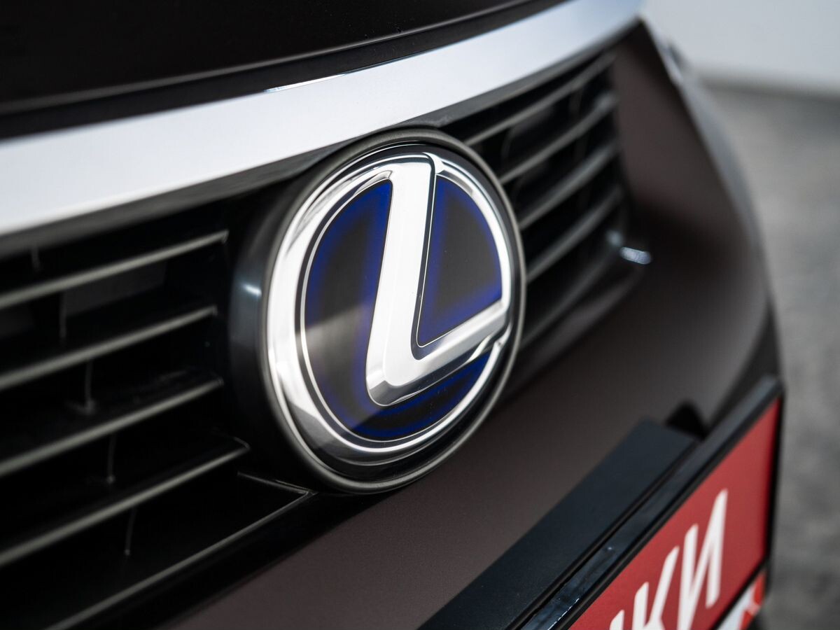 Lexus CT200h 2011 - фото автомобиля