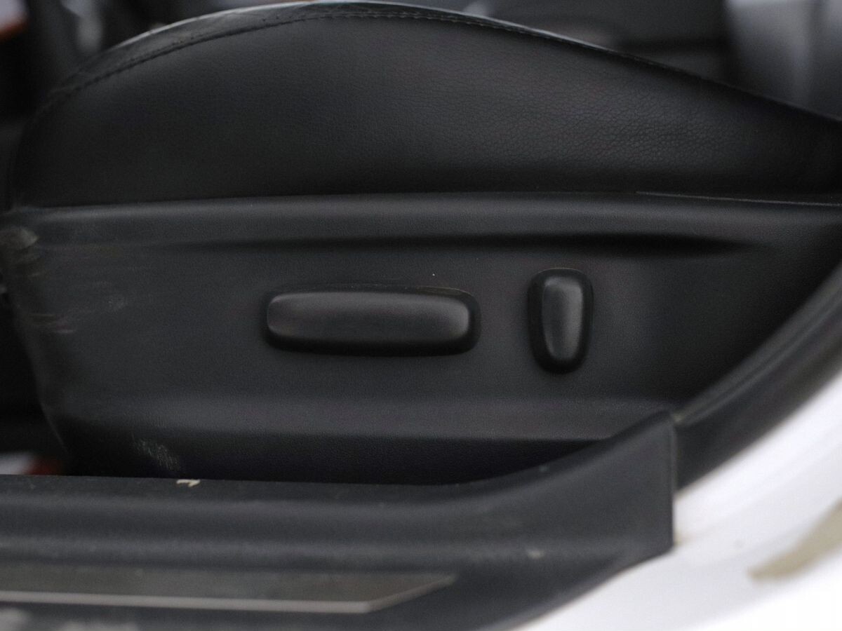 Toyota Camry 2010 - фото автомобиля