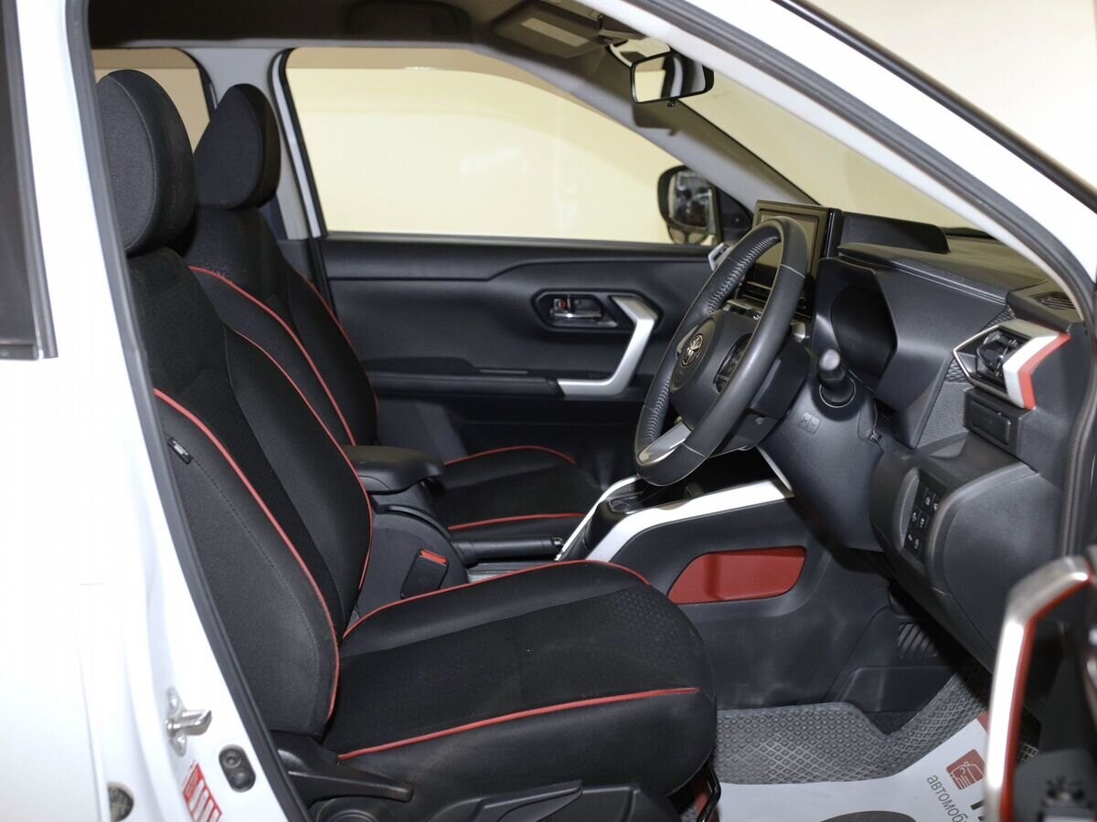 Toyota Raize 2020 - фото автомобиля